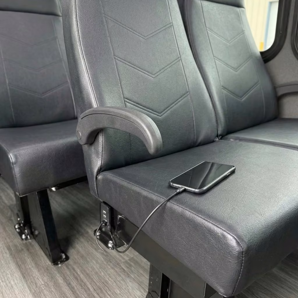 suisun city 15 passenger minibus usb charging