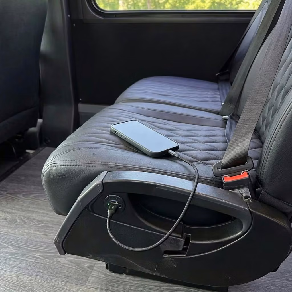 suisun city 20 passenger minibus usb charging
