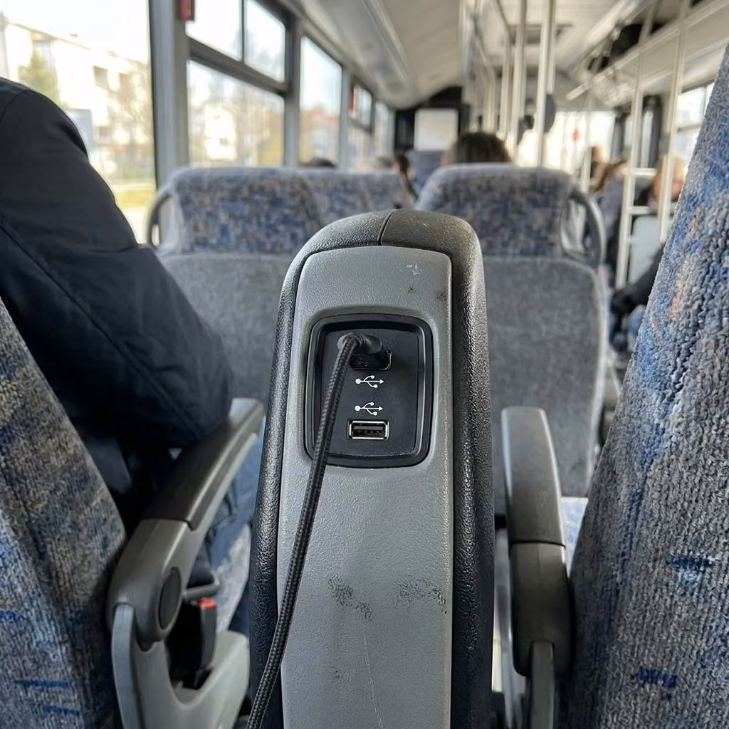 suisun city 30 passenger minibus usb charging