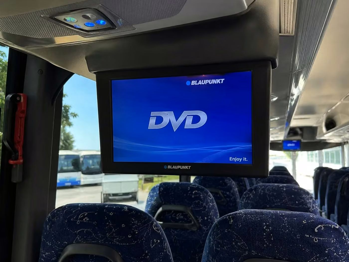 suisun city 56 passenger charter bus tvs