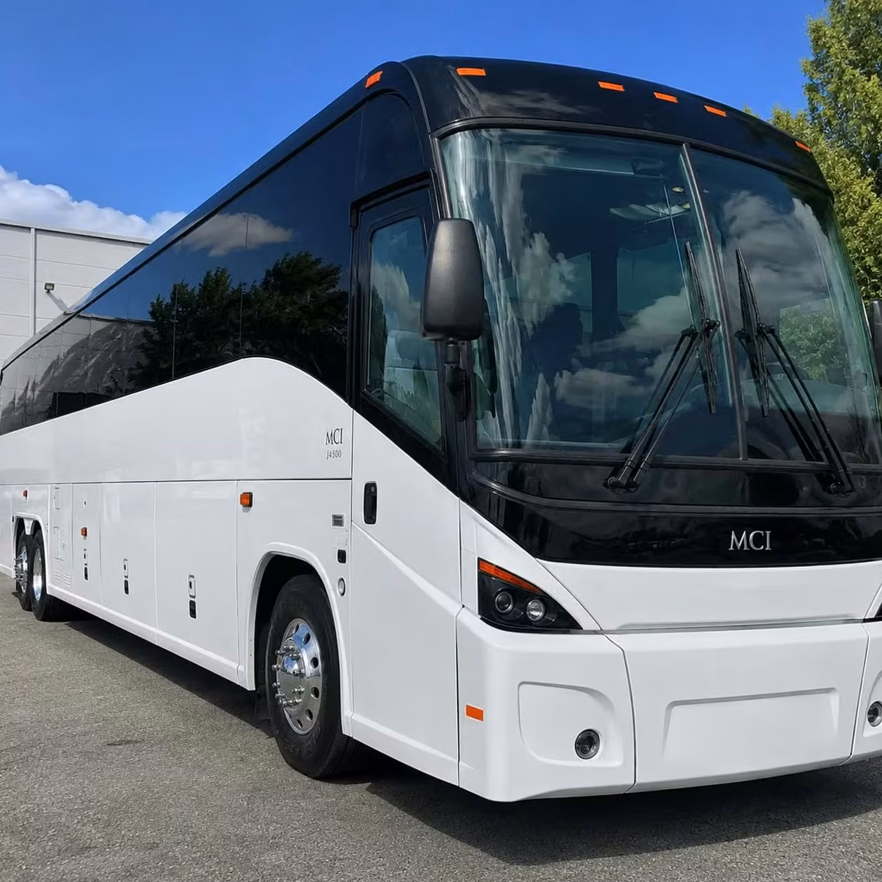 suisun city private shuttles for visiting government officials and vips